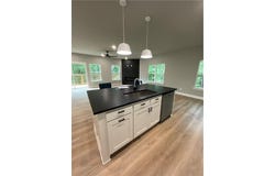 6 Duart  LN, Bella Vista, AR 72715