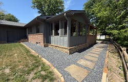 624 Eads Ave, Hebron, NE 68370