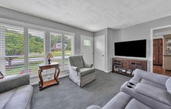 3063 Pebble Dr, Roanoke, VA 24014