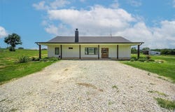 800 Fox Road, Millsap, TX 76066