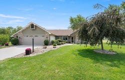 10028 Winding Shores Drive, New Haven, IN 46774-2810