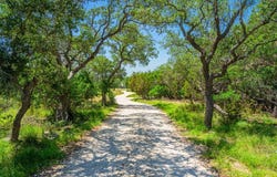 377 Green Oak Dr, Kerrville, TX 78028