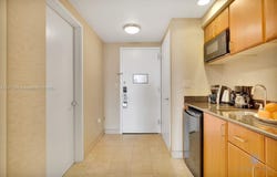 18001 Collins Ave, Sunny Isles Beach, FL 33160