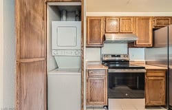 1361 E University Avenue, Las Vegas, NV 89119
