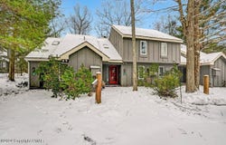 40 Alpine, Lake Harmony, PA 18624
