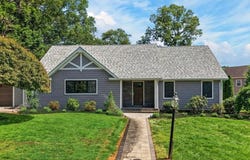 61 Applegate Road, Cranston, RI 02920
