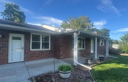 4114 W Ely Road, Hannibal, MO 63401