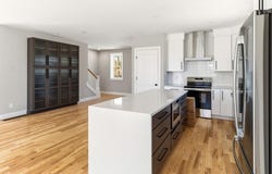 23 Eden Lane, Portsmouth, NH 03801