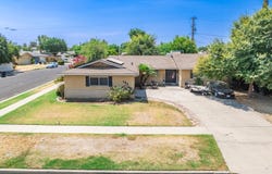 165 Magnolia Avenue W, Hanford, CA 93230