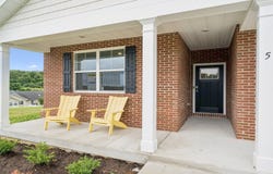 20 River Oak Dr., STAUNTON, VA 24401