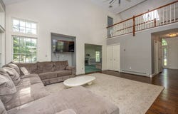 20 Hawk Nest Rd, Tomkins Cove, NY 10986