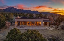 128 Outlaw Trail, Taos, NM 87557