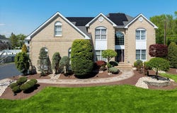 2 Shore Oaks Drive, Farmingdale, NJ 07727