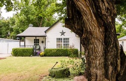 801 N Oak Street, Pauls Valley, OK 73075