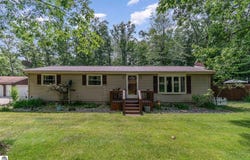 4141 Mockingbird Circle, Farwell, MI 48622