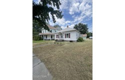 321 W Maple Street, Columbus, KS 66725
