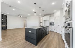674 Primitivo Avenue, Tontitown, AR 72762