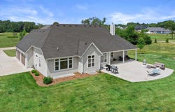 382 Highland Rdg, Colgate, WI 53017