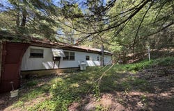 1624 Rt 507, Greentown, PA 18426