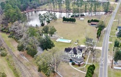 2932 N Clough Bay Road, Waycross, GA 31503