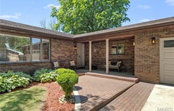 5 Magnolia Drive, Moro, IL 62067