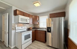 816 E 2nd Ave, Hutchinson, KS 67501