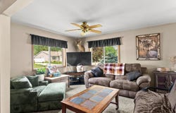 513 N 41st St, Manitowoc, WI 54220