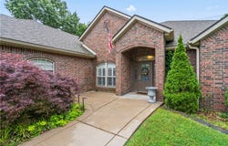 2908 Cortney Circle, Siloam Springs, AR 72761