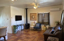 142 State Hwy 522, El Prado, NM 87529