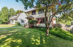 2108 Lakeview Dr, Duluth, MN 55803