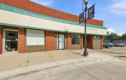 111 Days Avenue, Buchanan, MI 49107