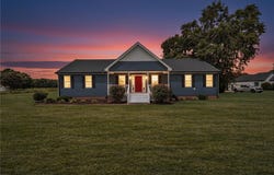 332 South End RD, Knotts Island, NC 27950