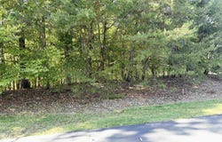 WELLESLEY KNLS, KESWICK, VA 22947