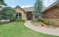 2132 Pine Creek Avenue, Yukon, OK 73099