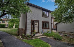 1301 Charlesgate Circle, East Amherst, NY 14051