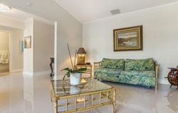 906 NW 83rd Dr, Coral Springs, FL 33071