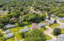 1008 MEADOWVIEW Drive, MENASHA, WI 54952