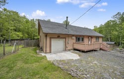 233 Vista Road, Cresco, PA 18326