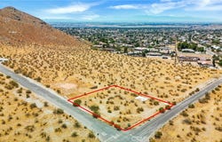 19767 Roanoke Rd, Apple Valley, CA 92307