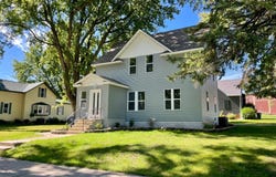 104 S Park Avenue, Springfield, MN 56087