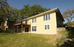 504 9th St, Spirit Lake, IA 51360