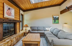 2540 Kinnikinnick, Vail, CO 81657
