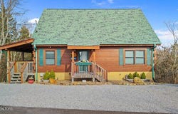 940 Buck Way, Sevierville, TN 37876