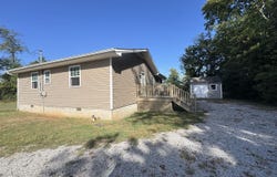 135 E 1st Street, Russellville, KY 42276