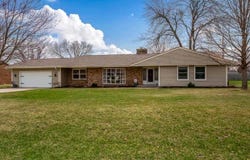 726 E Petunia Lane, Beloit, WI 53511