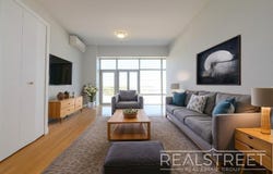 90-02 Queens Blvd, ELMHURST, NY 11373