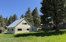 320 BONANZA St, Sumpter, OR 97877