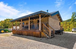 5601 Buffalo Rd, Oneida, TN 37841