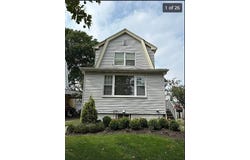 94 PERSHING AVE, SOUTH VALLEY STREAM, NY 11581