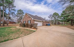 105 Cedar Ridge Rd, Longview, TX 75602